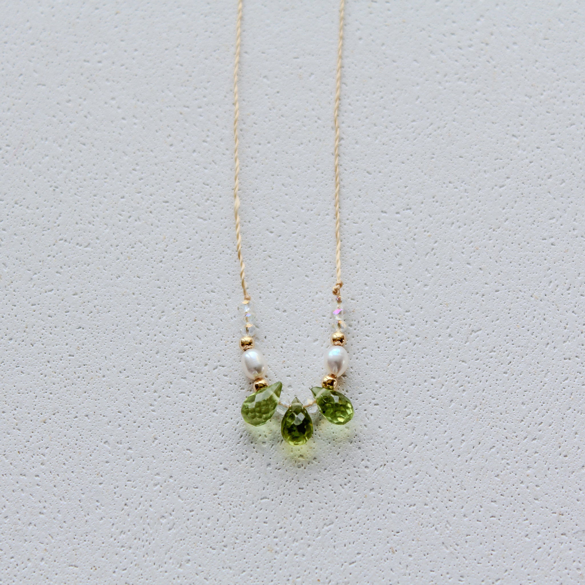 SUMMER DROPS - PERIDOT & FRESHWATER PEARLS
