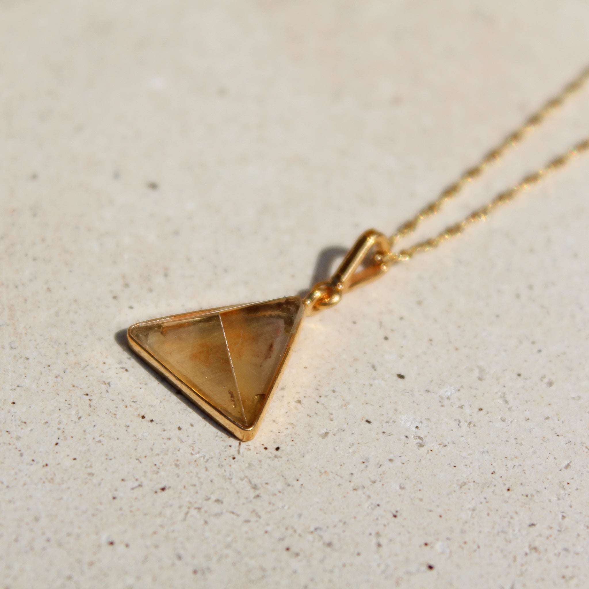 PYRAMID NECKLACE - CITRINE (GOLD PLATED)