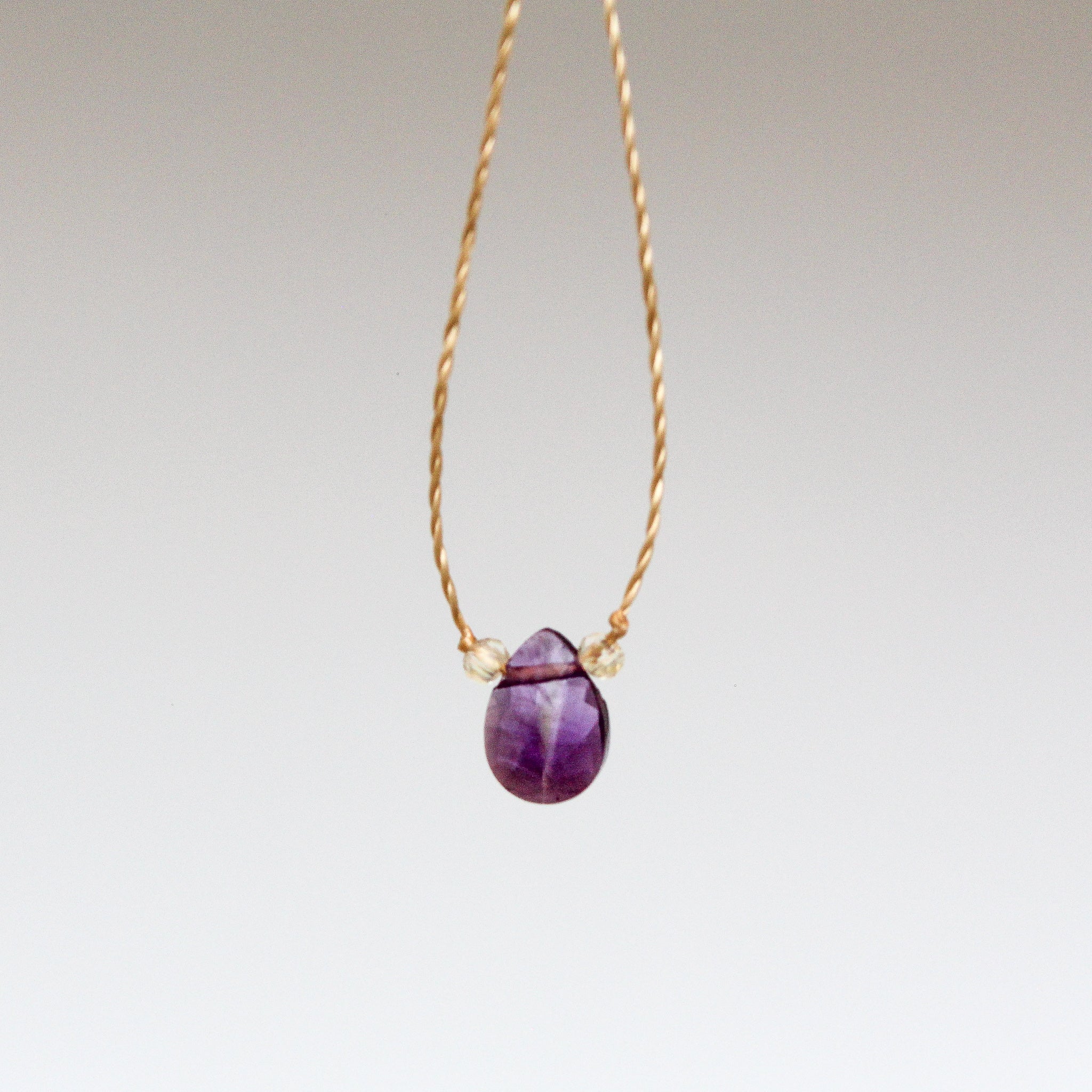 THREAD NECKLACE - AMETHYST