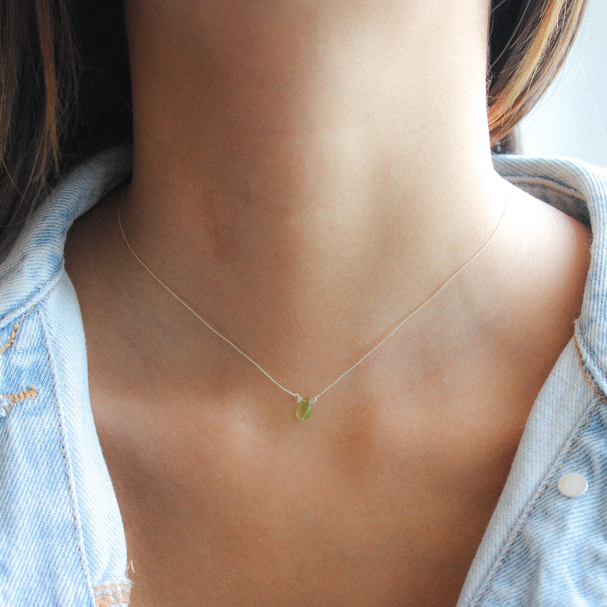 THREAD NECKLACE - PERIDOT