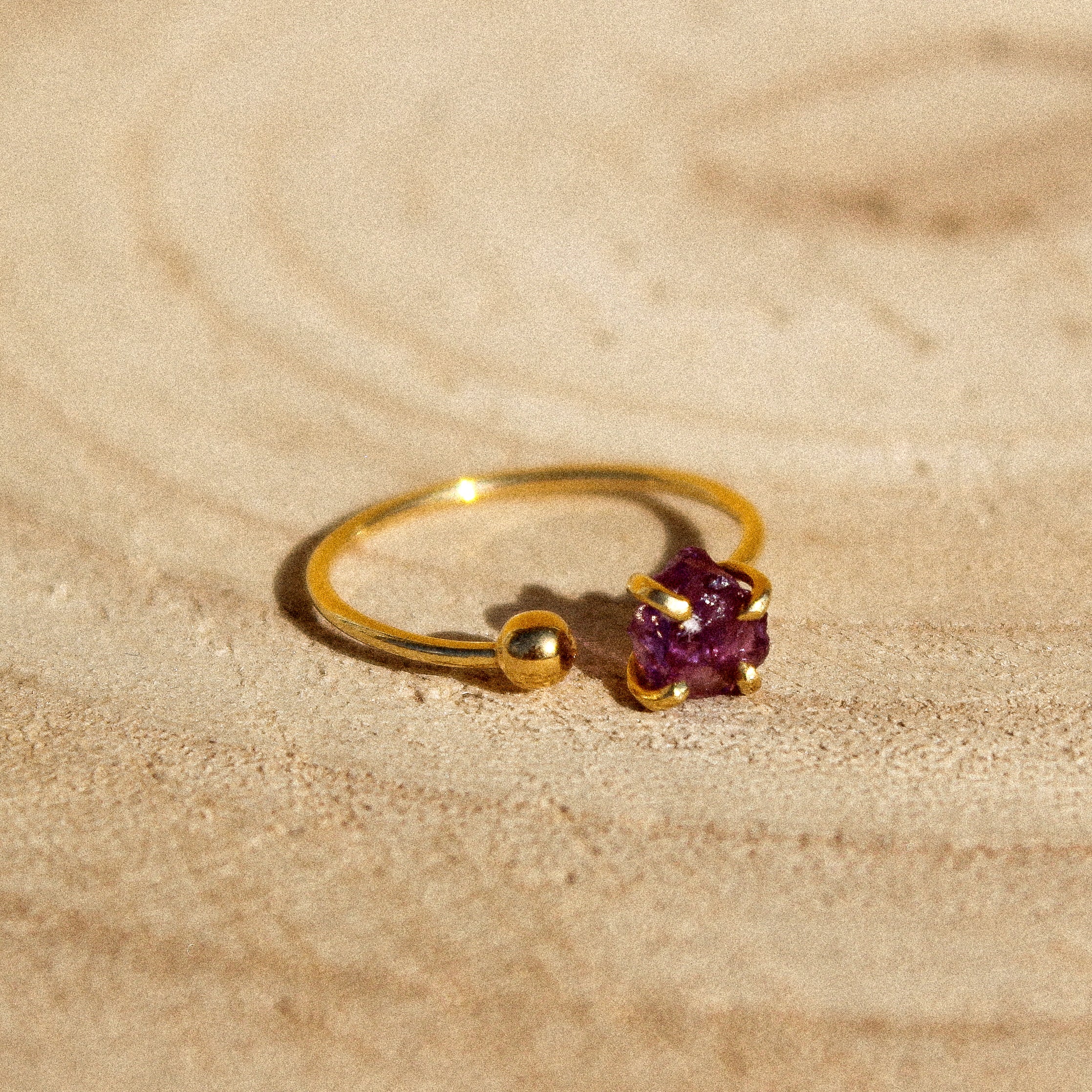 SPHERE RING - AMETHYST (GOLD PLATED)