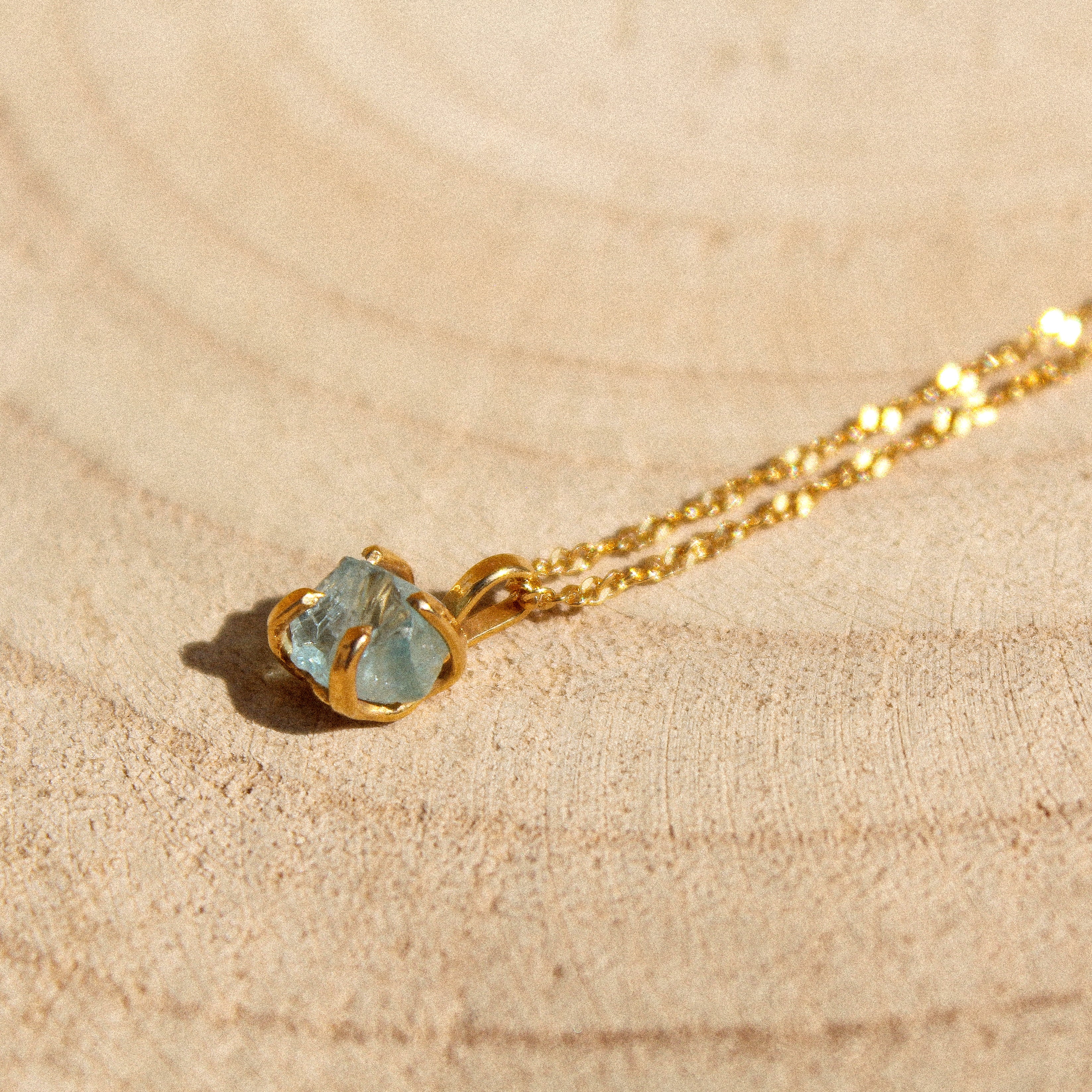 LITTLE CHARM NECKLACE - AQUAMARINE (GOLD PLATED)