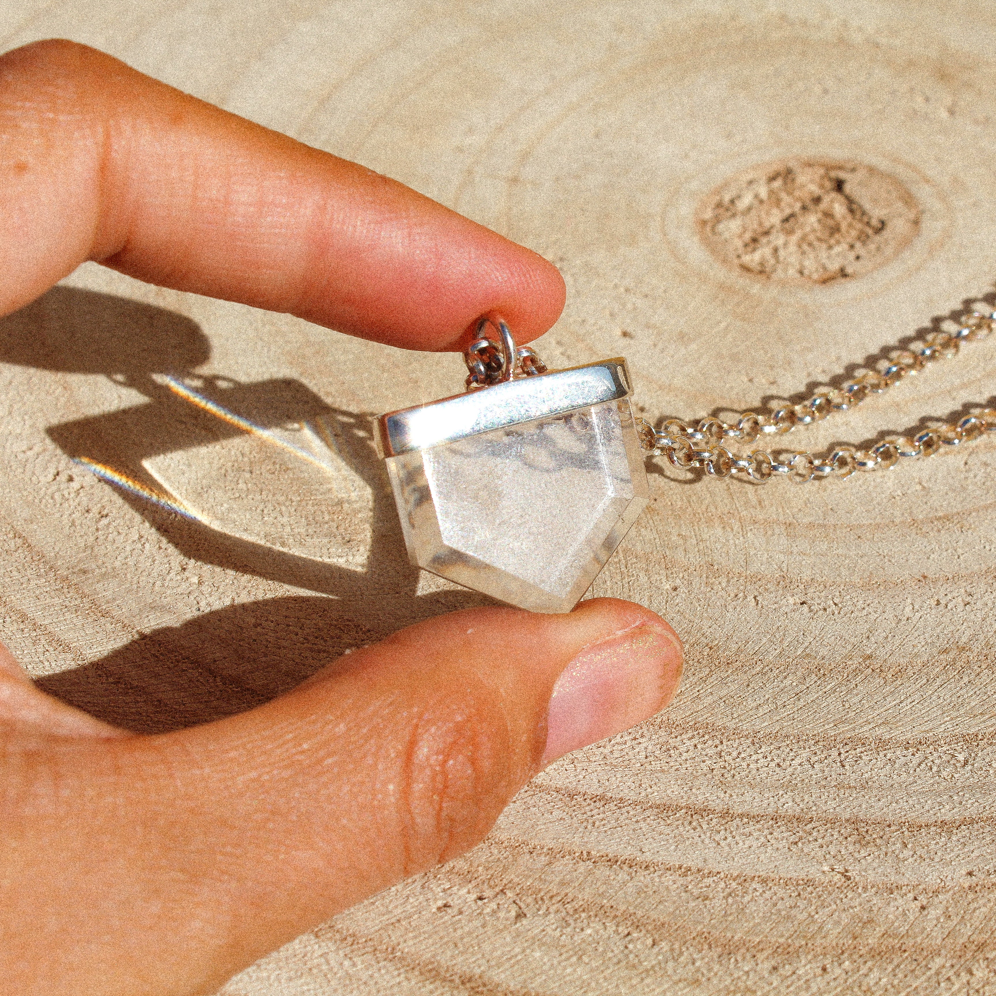 COSMOS NECKLACE - CRYSTAL QUARTZ (SILVER)